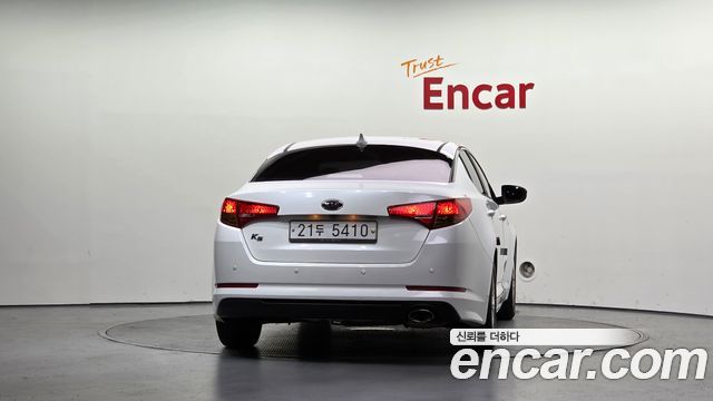 Kia K5 2011 — photo 4