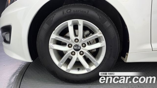 Kia K5 2011 — photo 5