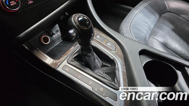 Kia K5 2011 — photo 9