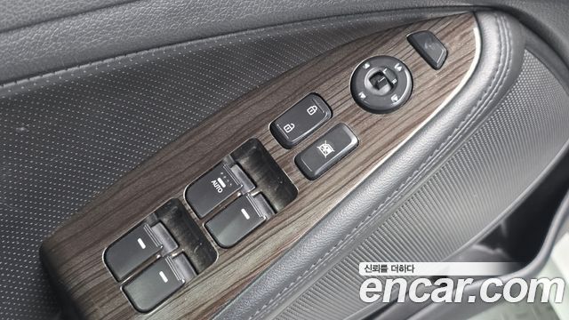 Kia K5 2011 — photo 12