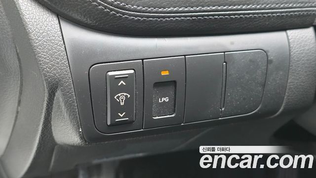 Kia K5 2011 — photo 13