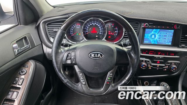 Kia K5 2011 — photo 14