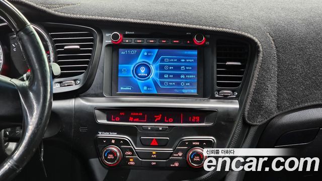 Kia K5 2011 — photo 16