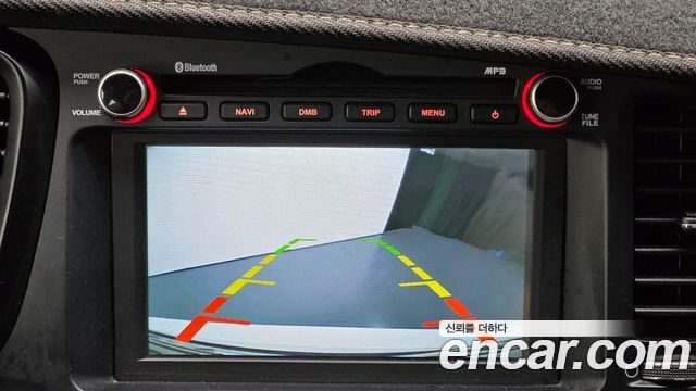 Kia K5 2011 — photo 17