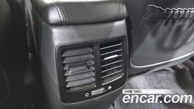 Kia K5 2011 — photo 18