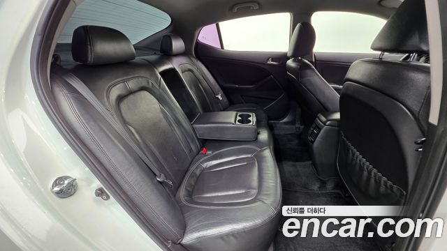 Kia K5 2011 — photo 19