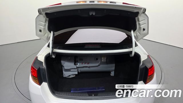Kia K5 2011 — photo 20