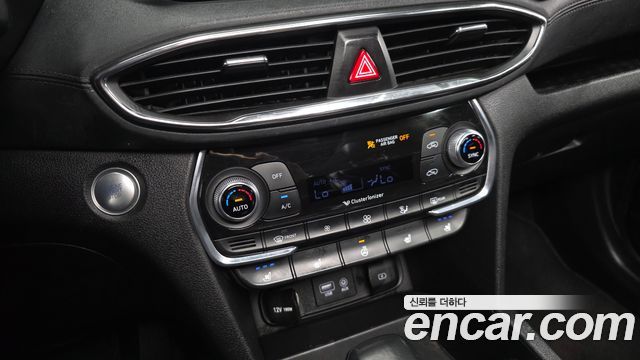 Hyundai Santafe 2019 — photo 23