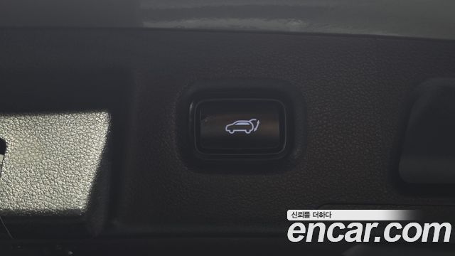 Hyundai Santafe 2019 — photo 31