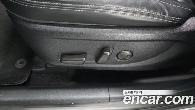 Hyundai Santafe 2019 — photo 33