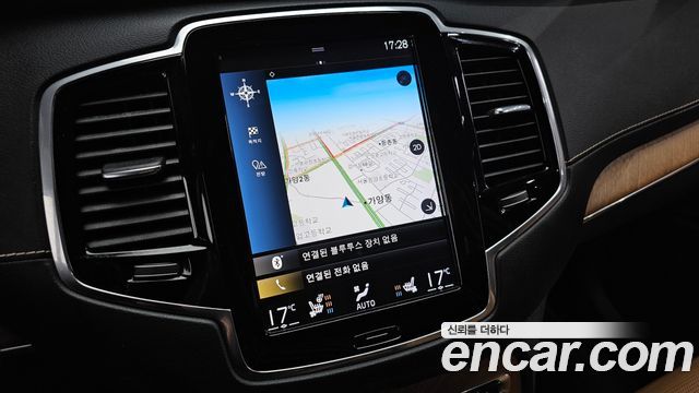 Volvo XC90 2019 — photo 21