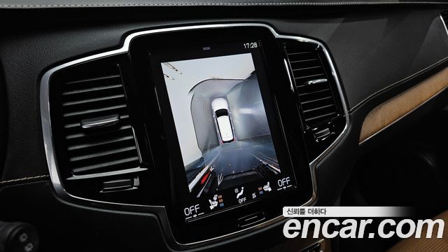 Volvo XC90 2019 — photo 23