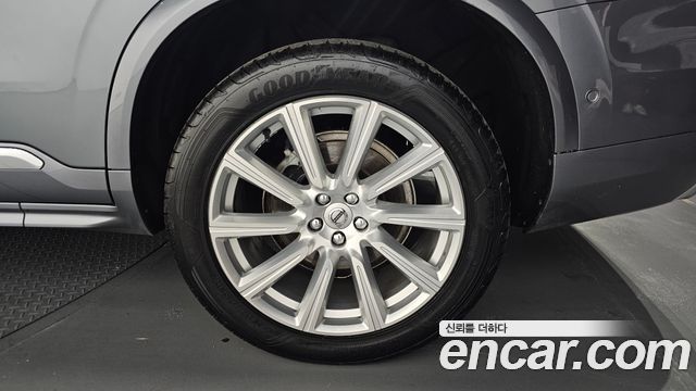 Volvo XC90 2019 — photo 7