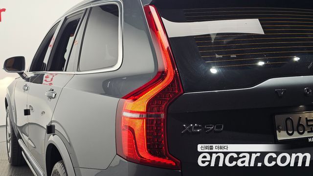 Volvo XC90 2019 — photo 9