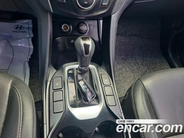 Hyundai Santafe 2016 — photo 12