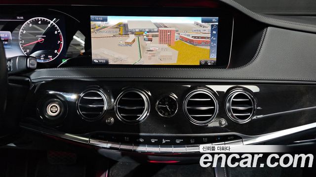 Mercedes-Benz S-Class 2019 — photo 18