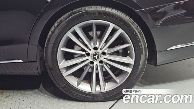 Mercedes-Benz S-Class 2019 — photo 7