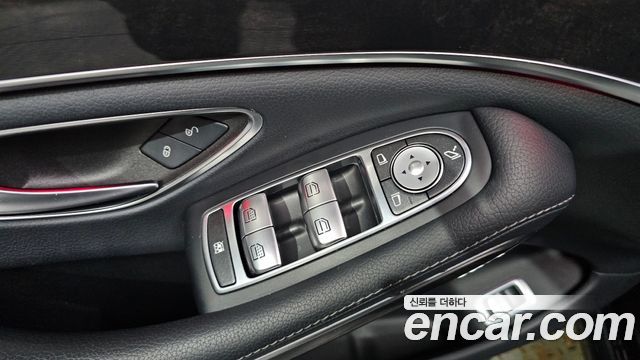 Mercedes-Benz S-Class 2019 — photo 28