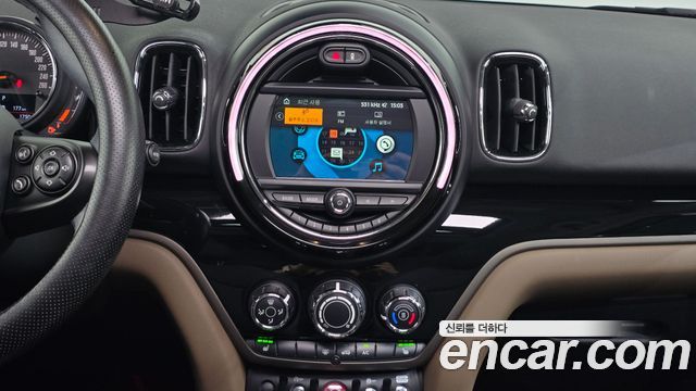 Mini Countryman 2019 — photo 19