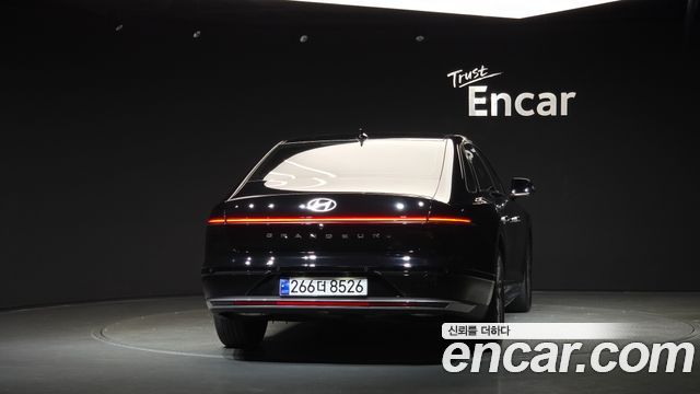 Hyundai Grandeur 2023 — photo 4