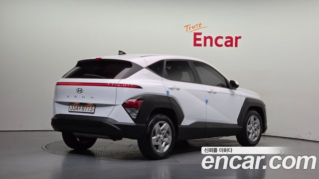 Hyundai Kona 2023 — photo 2