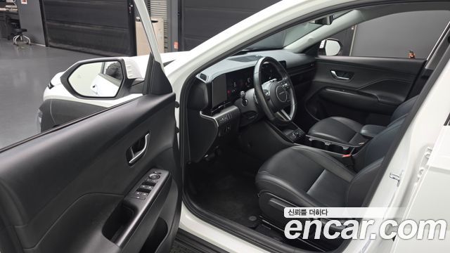 Hyundai Kona 2023 — photo 13