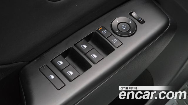 Hyundai Kona 2023 — photo 26