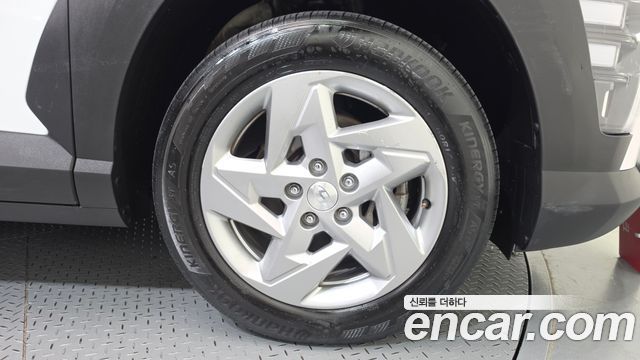 Hyundai Kona 2023 — photo 7