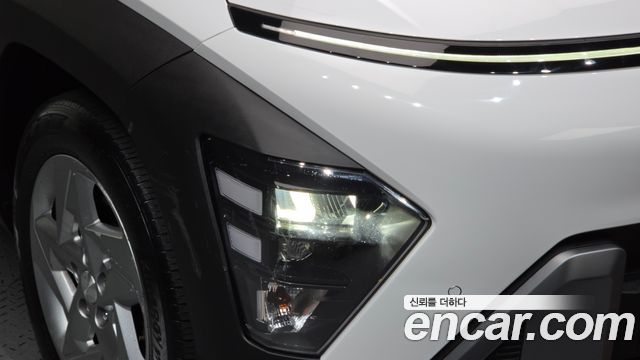 Hyundai Kona 2023 — photo 8