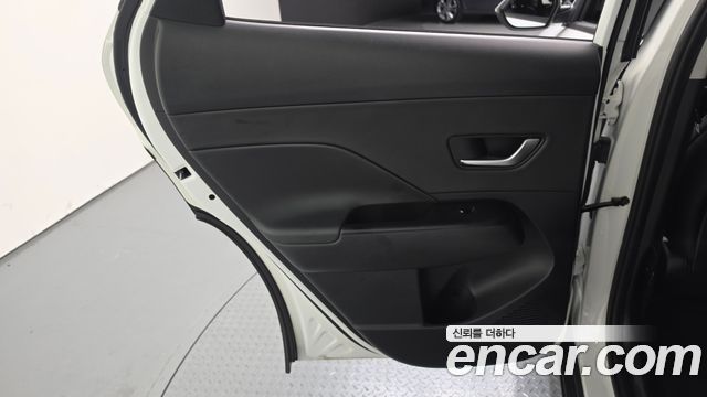 Hyundai Kona 2023 — photo 15
