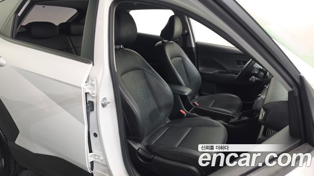 Hyundai Kona 2023 — photo 16