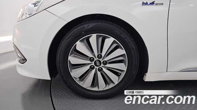 Hyundai Grandeur 2016 — photo 5