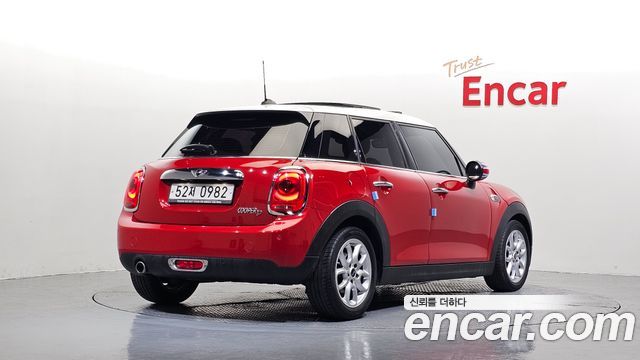 Mini Cooper 2016 — photo 2
