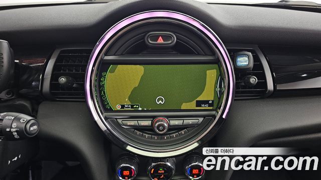 Mini Cooper 2016 — photo 15