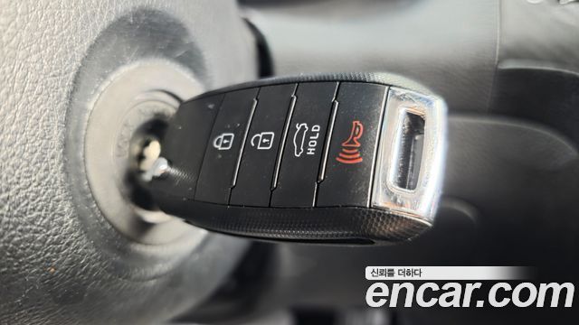 Kia K3 2015 — photo 18