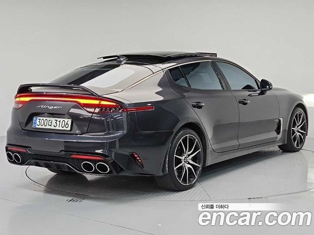 Kia Stinger 2018 — photo 1