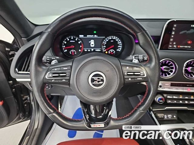 Kia Stinger 2018 — photo 9