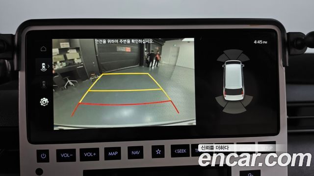 Hyundai Staria 2025 — photo 21