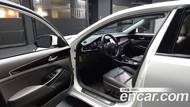 Kia K7 2018 — photo 10
