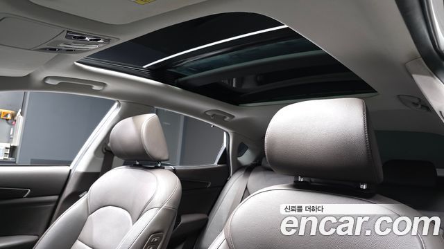 Kia K7 2018 — photo 19
