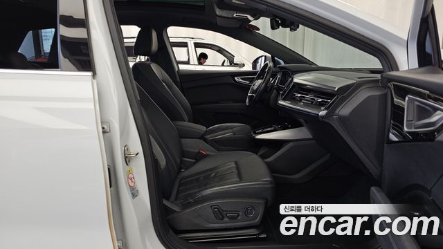 Audi Q4 e-tron 2022 — photo 11