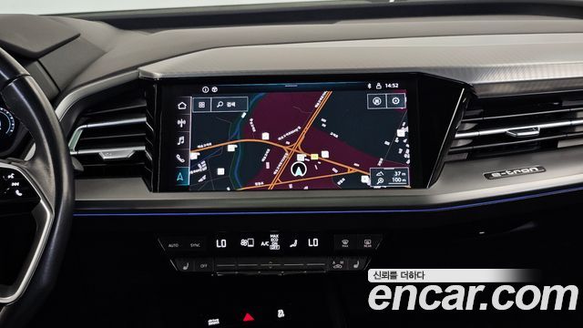 Audi Q4 e-tron 2022 — photo 14