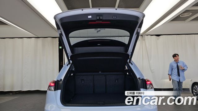 Audi Q4 e-tron 2022 — photo 20