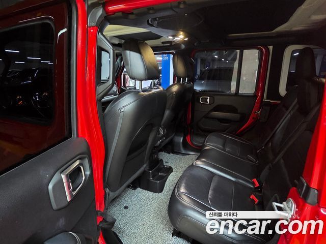 Jeep Wrangler 2019 — photo 15