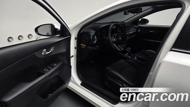 Kia K3 2021 — photo 13