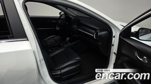 Kia K3 2021 — photo 17