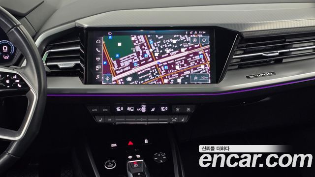 Audi Q4 e-tron 2022 — photo 14