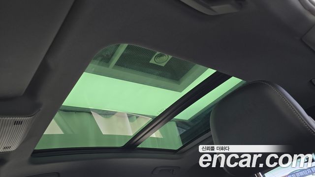 Audi Q4 e-tron 2022 — photo 17
