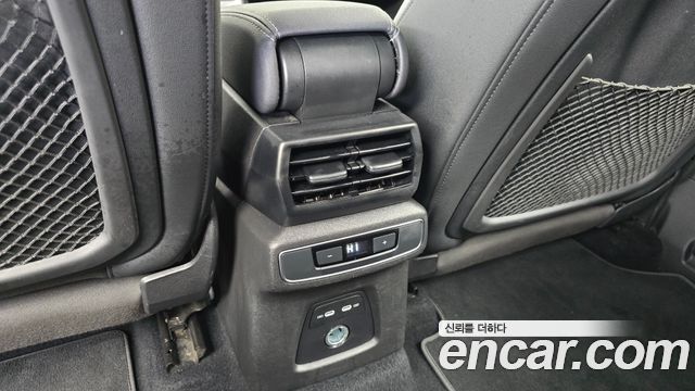 Audi Q4 e-tron 2022 — photo 19