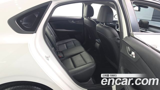 Kia K3 2020 — photo 18